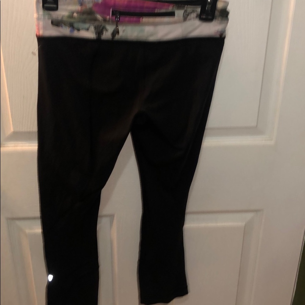 Lululemon - Picture 2 of 3